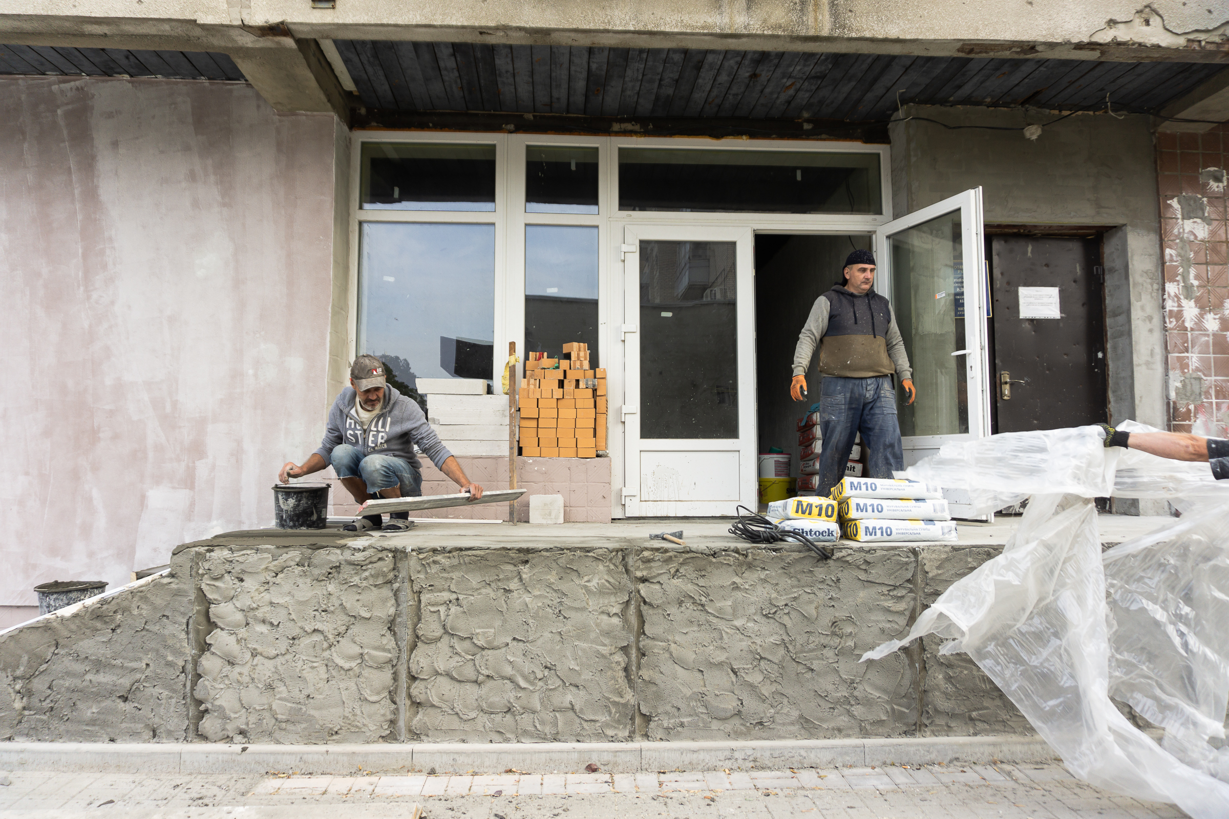 Заходи, які здійснює Будівельна група Синергія для підтримки українців в умовах війни, а також надання гуманітарної допомоги та допомоги ЗСУ